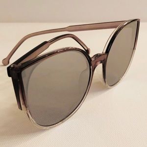 Cat eye sunglasses